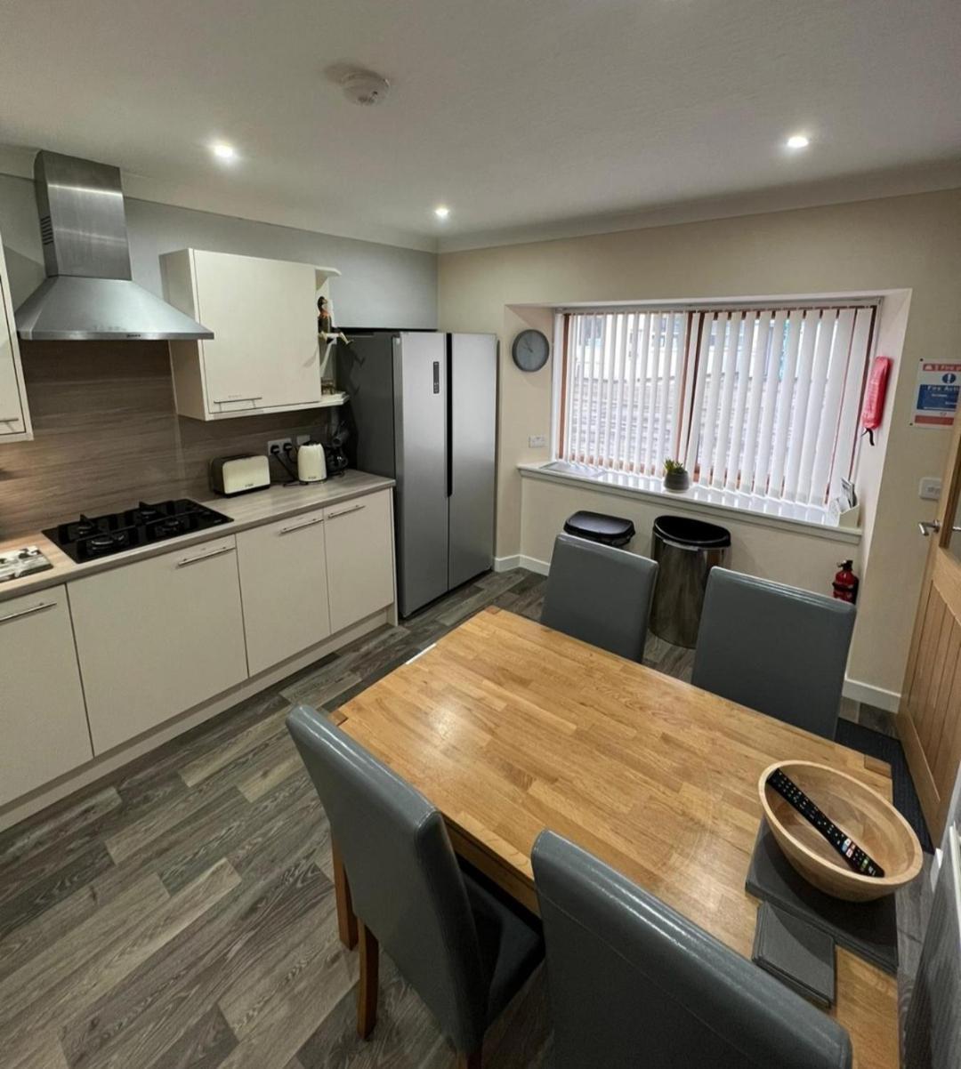 5 Riverside Place Thurso. 2 Bed, 2 Bathrooms. Exterior photo